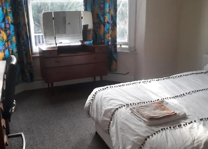 Bird Song Guest House Old Trafford