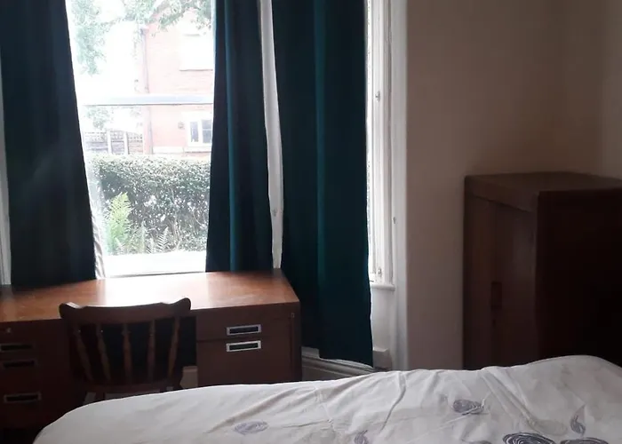 Bird Song Guest House Old Trafford